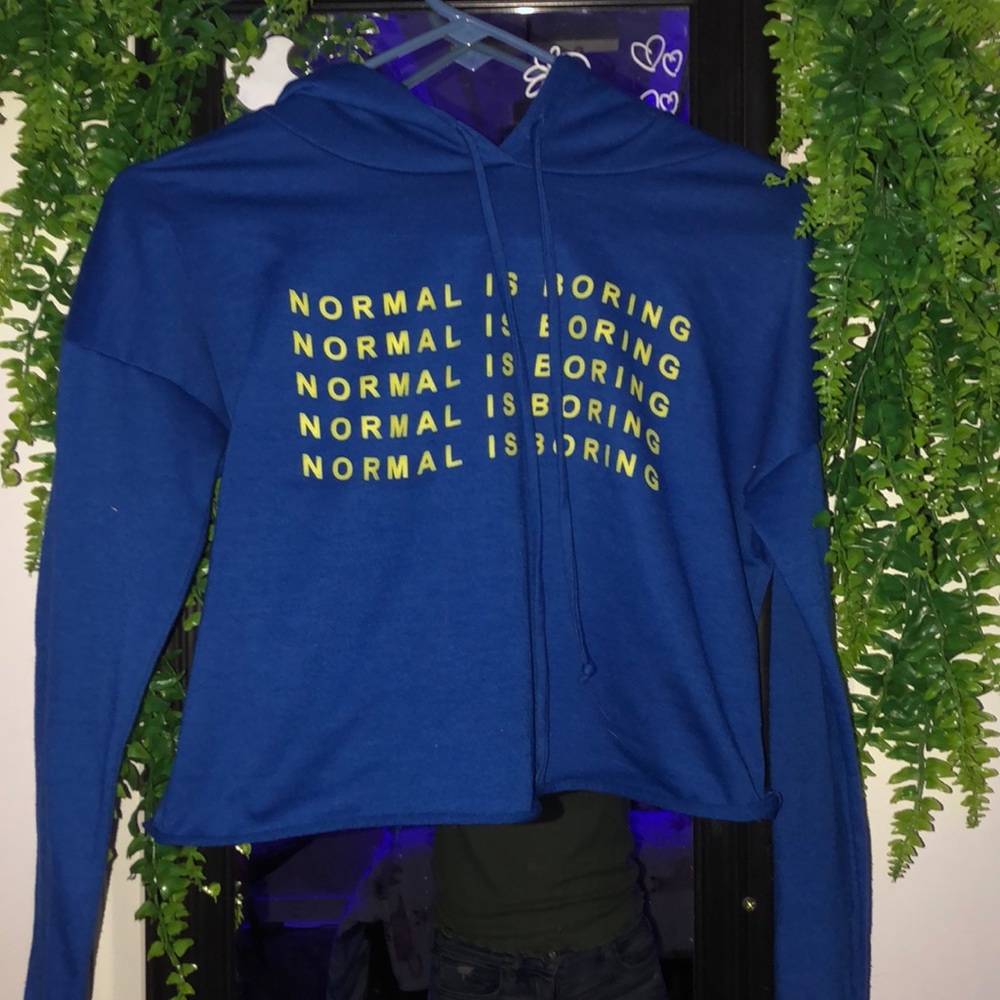 Cute cropped long sleeve💙💙